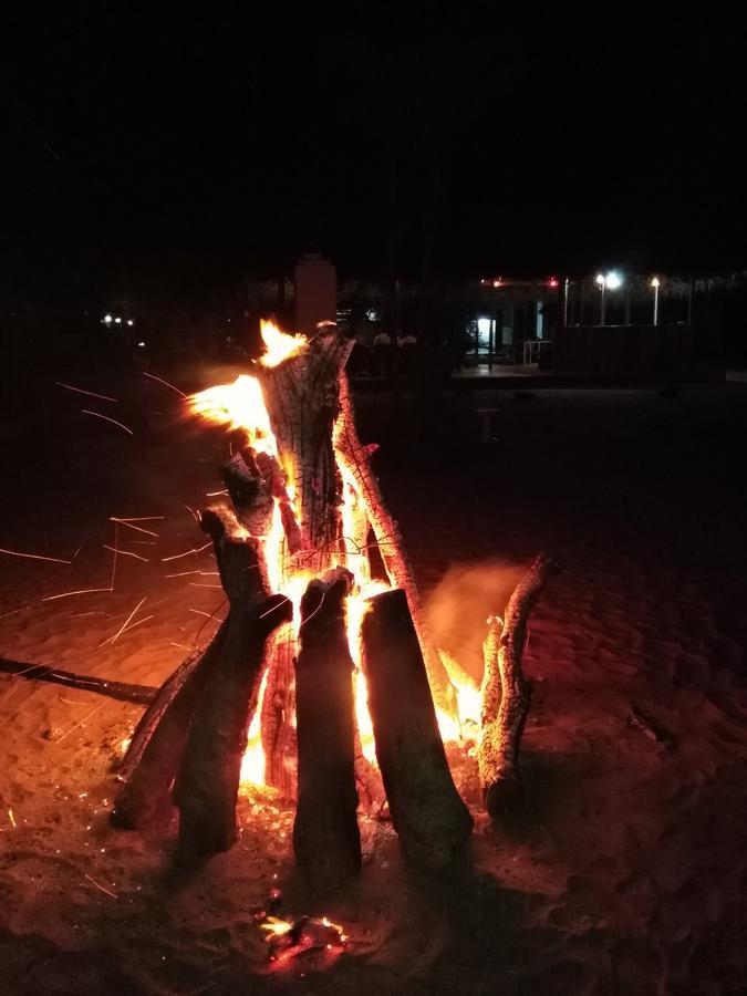 Yoho Hotel Arugambay Beach Inn Аругам Бей Екстериор снимка